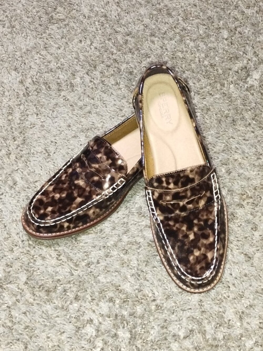 Sperry SEAPORT Tortoise Penny Loafer/Brown/Tan Patent Lthr SZ. US 9 Women's. NEW
